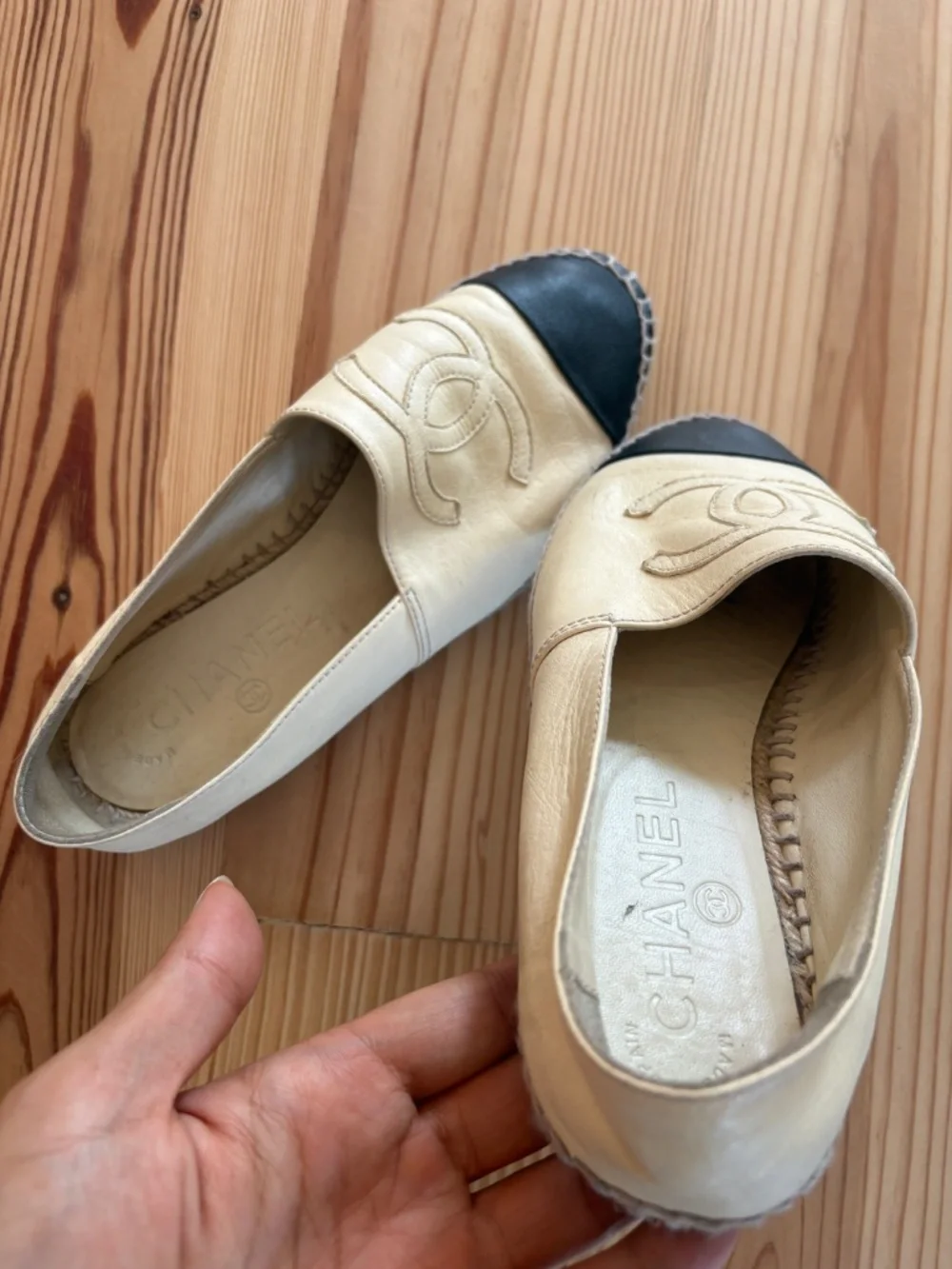 Chanel CC Leather Espadrilles in beige/cream with black cap toe, size 37